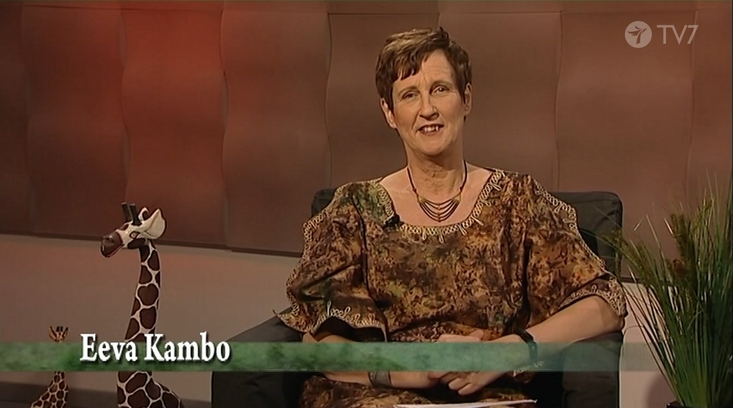 Isoäidit Afrikassa -video